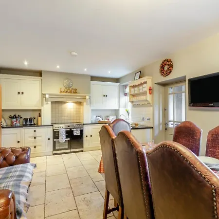 4 Bed In Oc-s36004 * Hawes