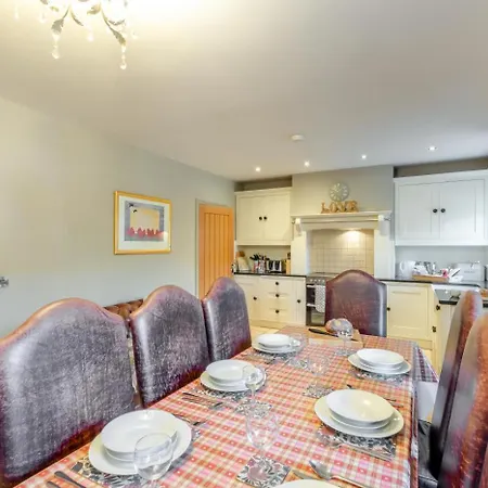 4 Bed In Oc-s36004 * Hawes