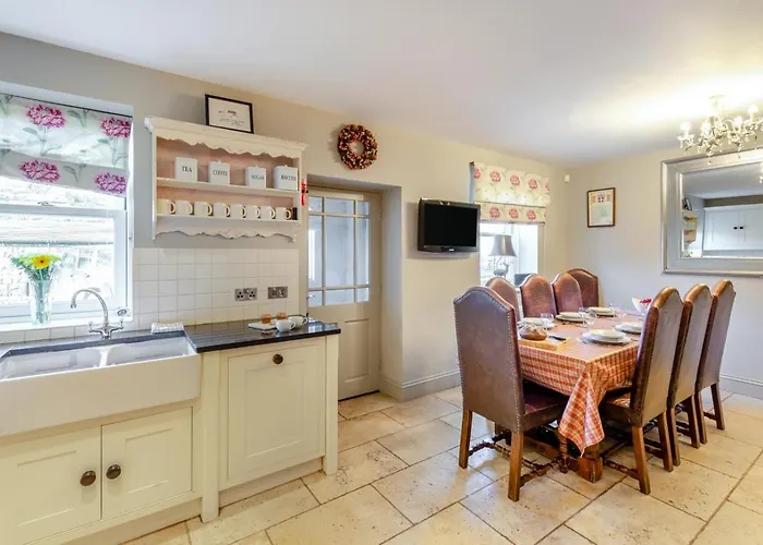 4 Bed In Oc-s36004 Holiday home